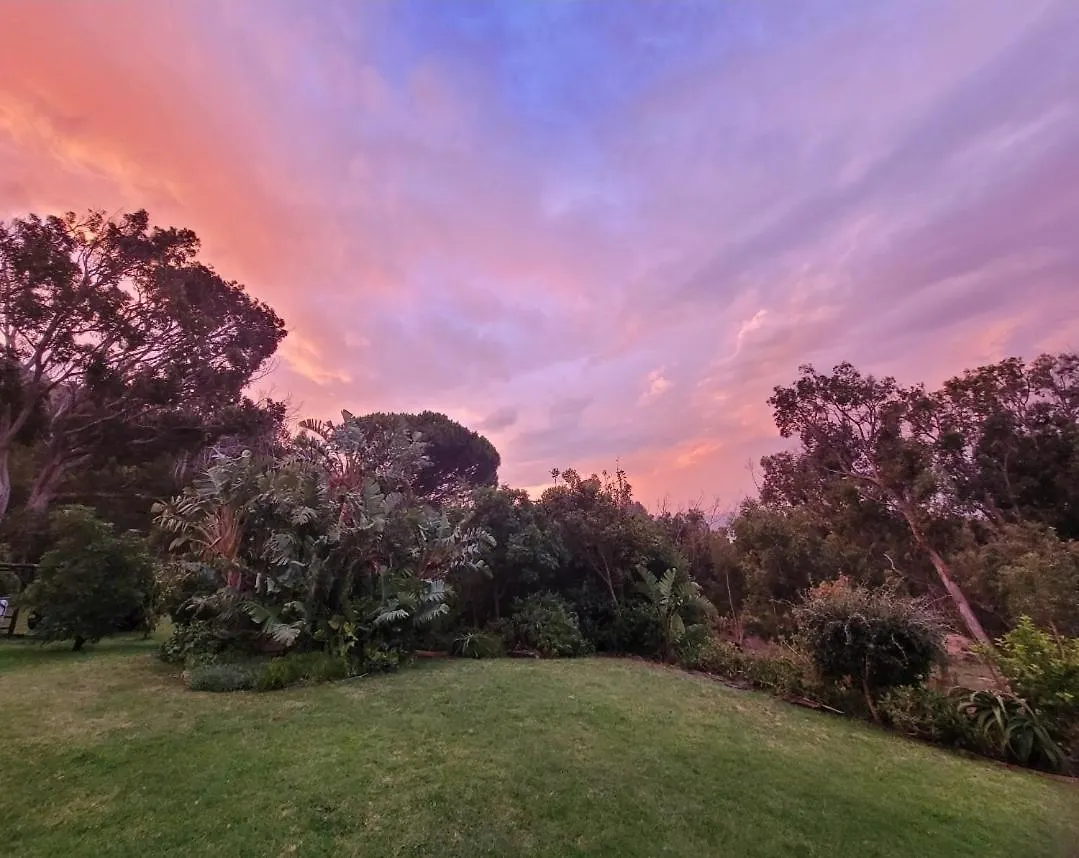 Appartement Froggy Farm Self Catering à Simonʼs Town